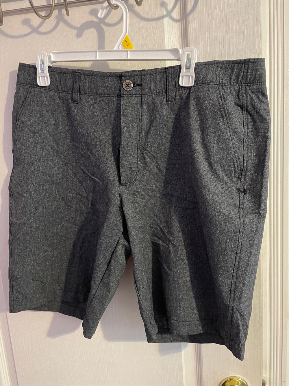 NWOT Under Armour Men's Charcoal Flat Front Performance Shorts - Size 36